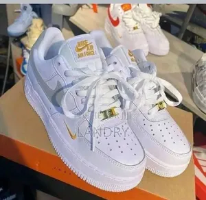 Photo - Baskets Nike