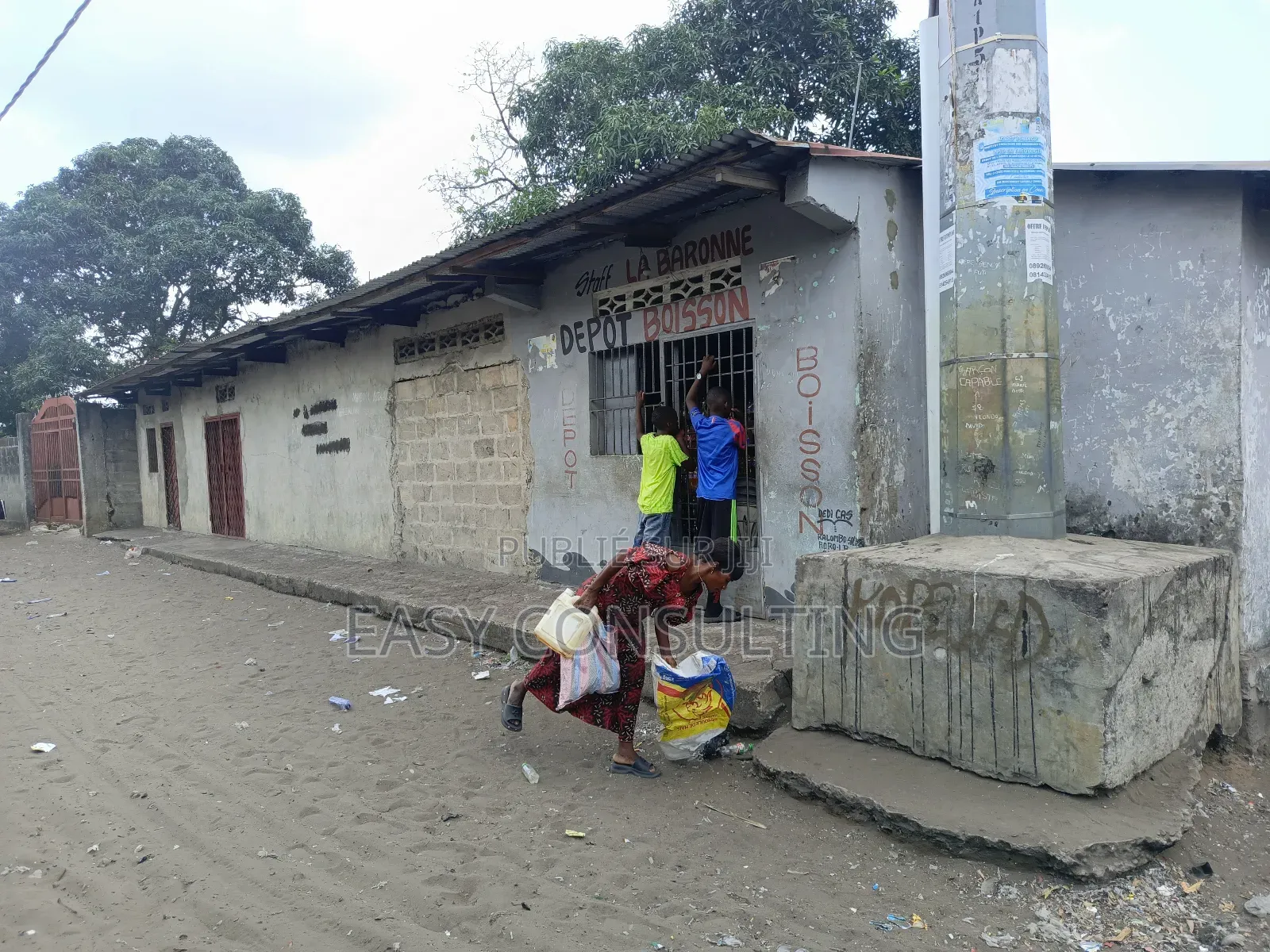 2chbre Villa dans Terre Jaune, Nsele à Vendre