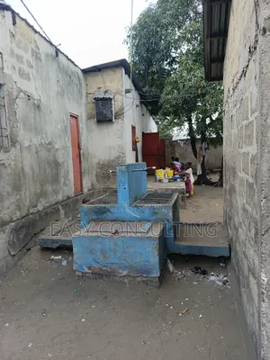 2chbre Villa dans Terre Jaune, Nsele à Vendre