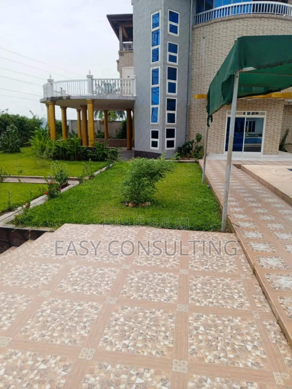 3chbre Villa dans Mbudi, Mont-Ngafula à Vendre