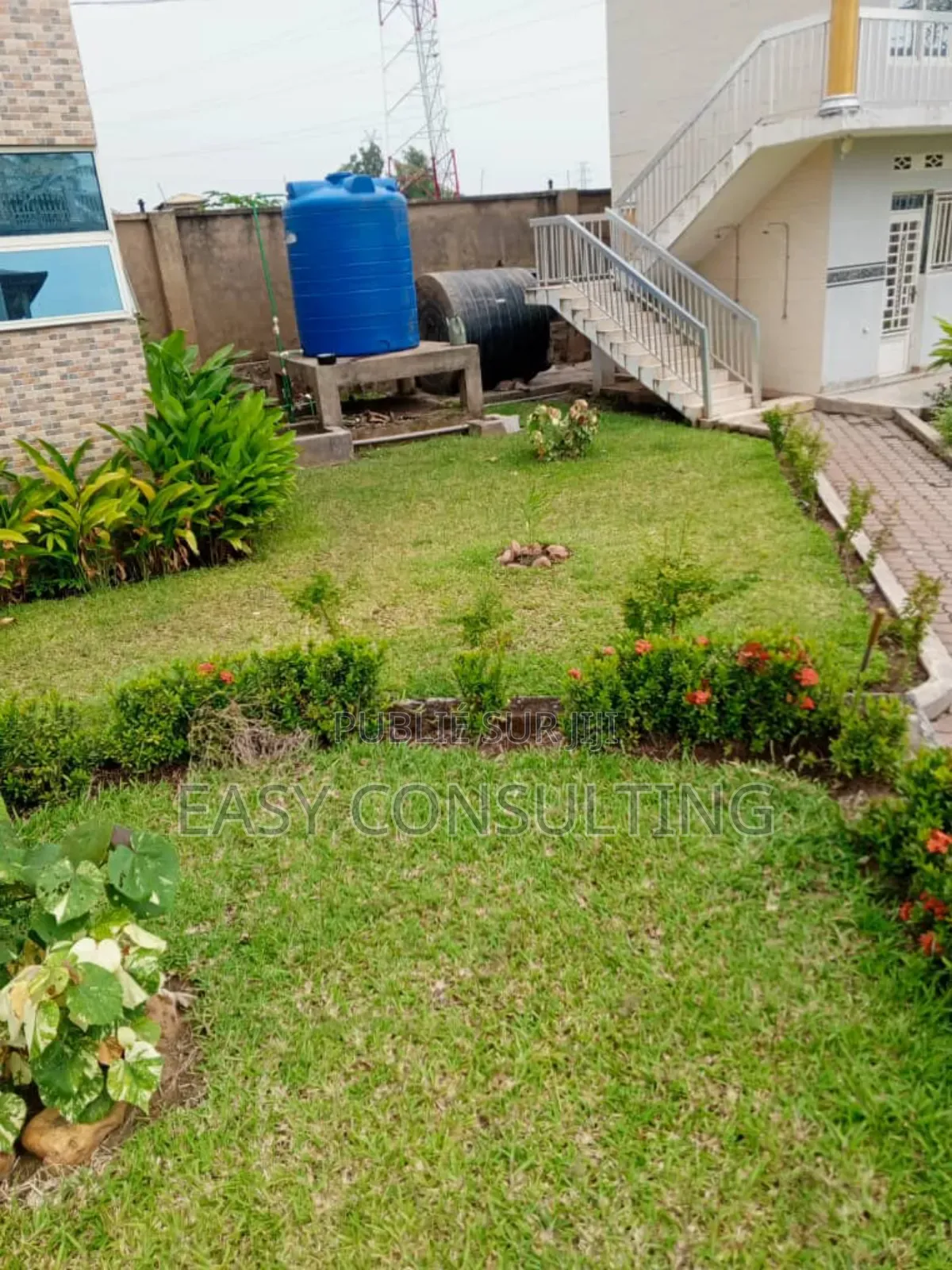 3chbre Villa dans Mbudi, Mont-Ngafula à Vendre