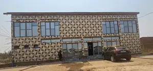 Bâtiment À Louer / Météo / Faustin