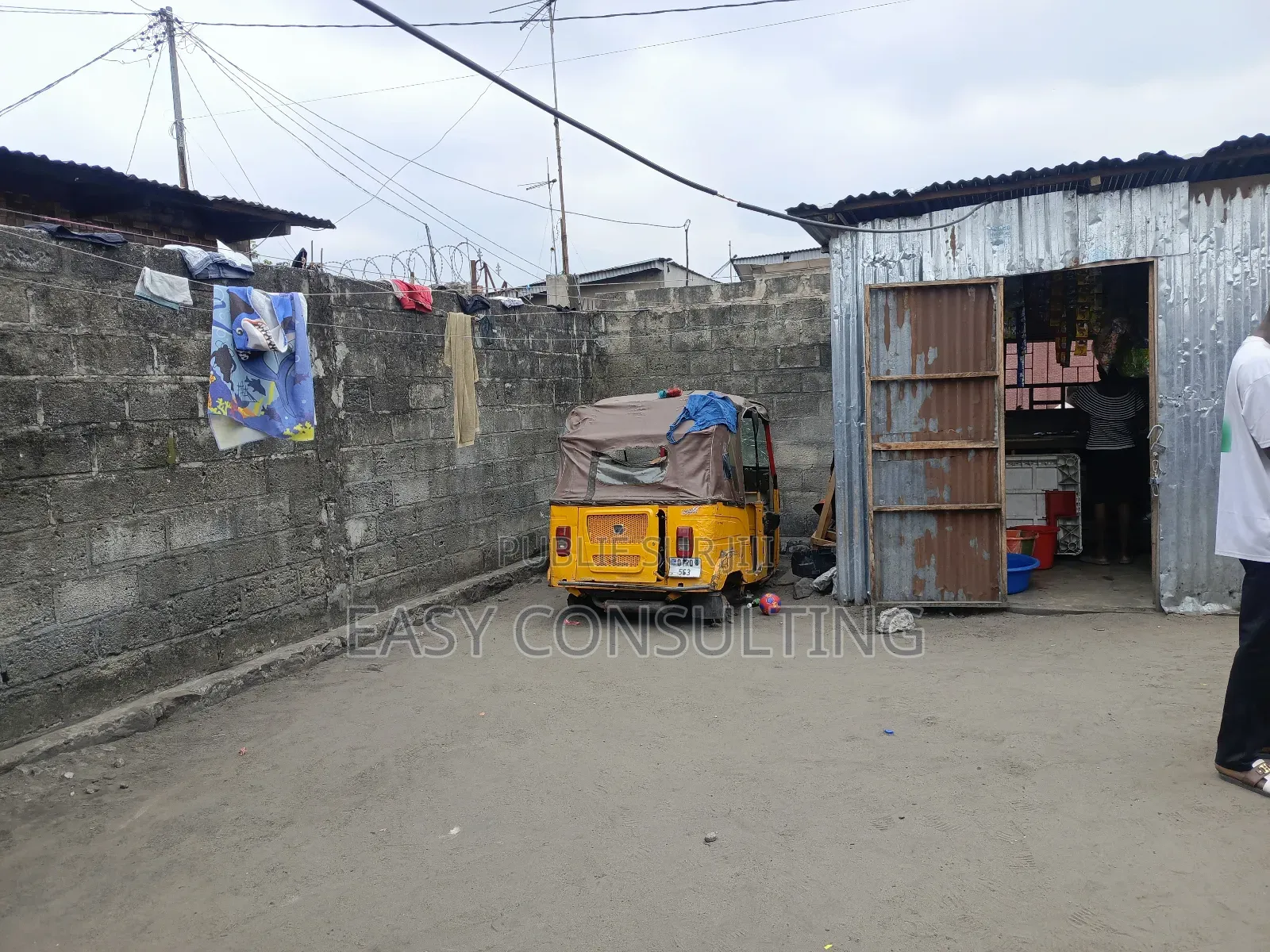 2chbre Villa dans Q9, Ndjili à Vendre