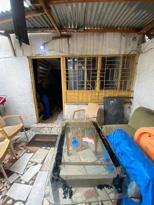 3chbre Villa dans Terminus, Lemba à Vendre