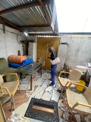 3chbre Villa dans Terminus, Lemba à Vendre