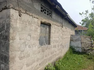 Parcelle Avec Grand Studio À Vendre – Quartier Camp Pm, C/N’Sele