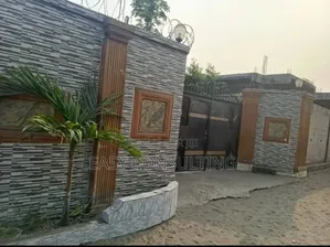 Photo - 3chbre Villa dans Esplanade, Nsele à Vendre