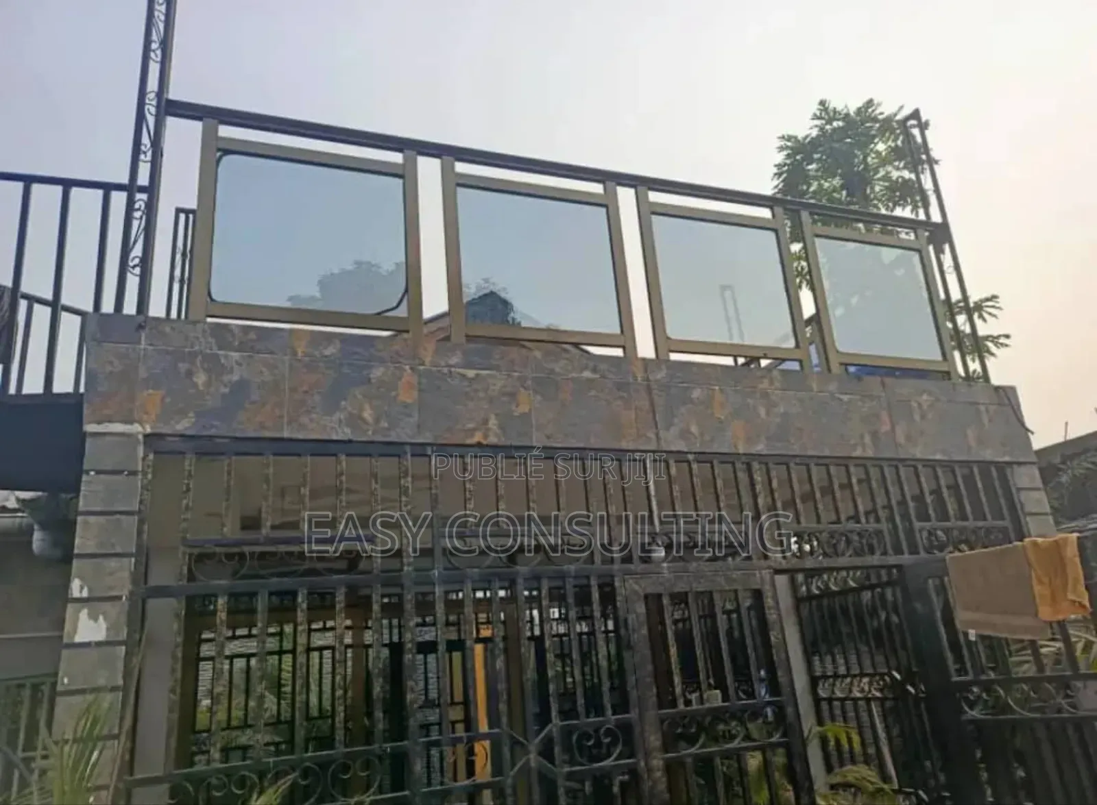 3chbre Villa dans Esplanade, Nsele à Vendre