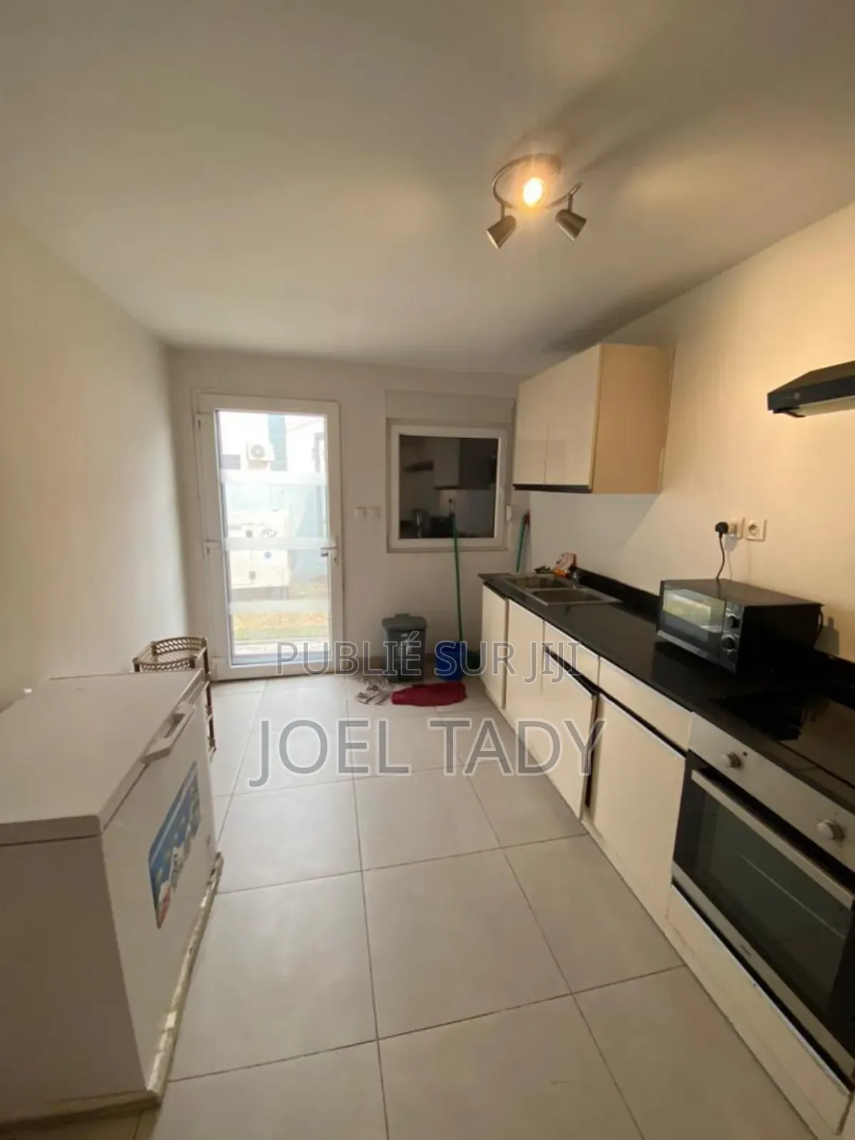 Furnished 3chbre Villa dans Empire Supreme, Kinshasa (commune) à Louer