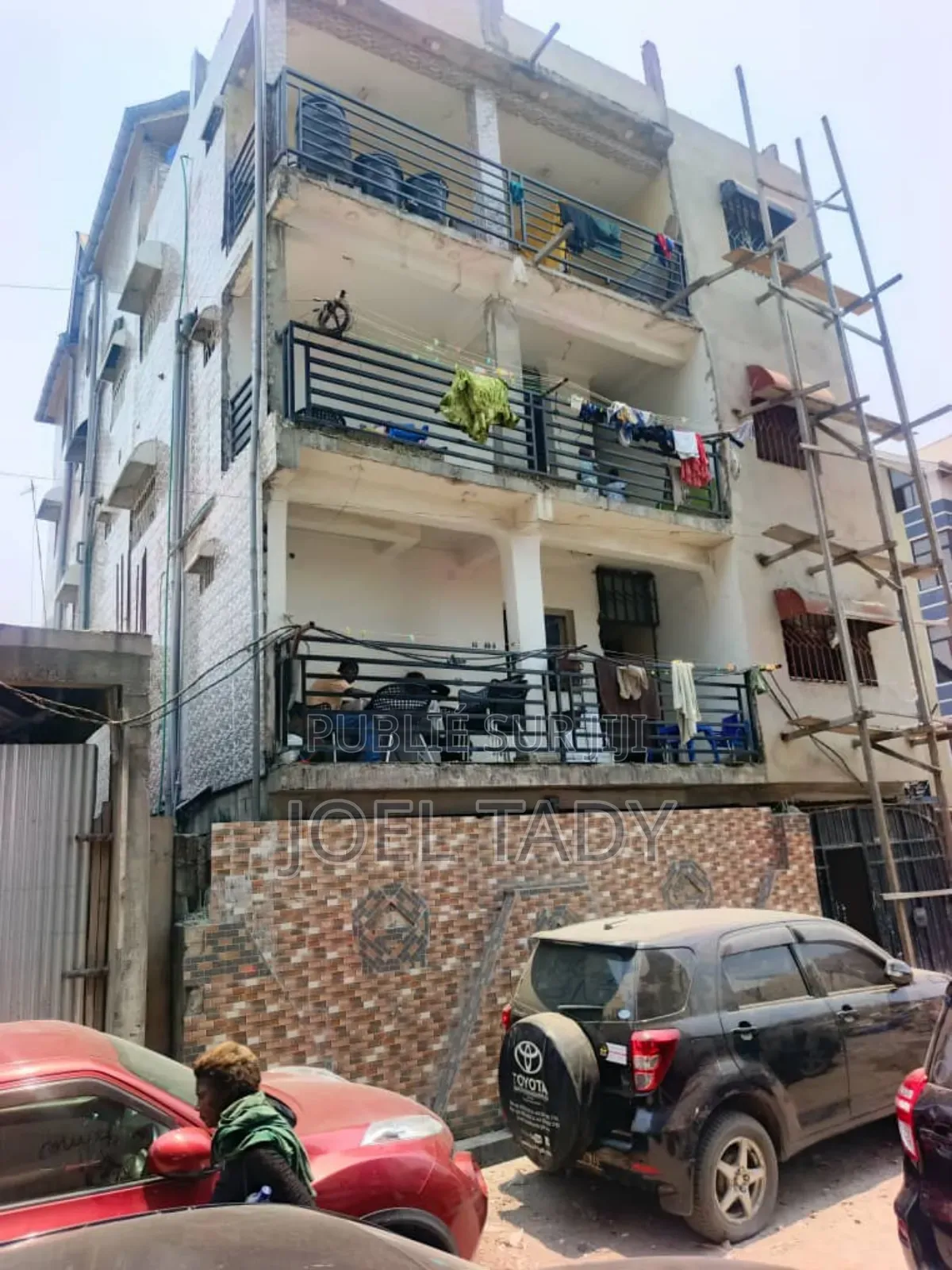 9chbre Blocs d'appartements dans Empire Suprême, Ngaliema à Vendre