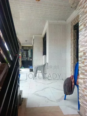 9chbre Blocs d'appartements dans Empire Suprême, Ngaliema à Vendre