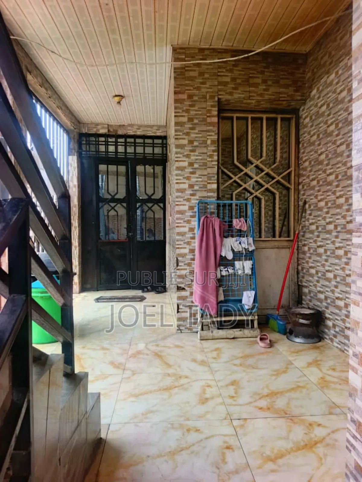 9chbre Blocs d'appartements dans Empire Suprême, Ngaliema à Vendre