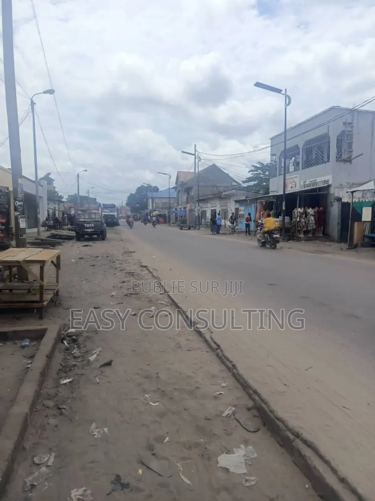 1chbre Villa dans Q6, Ndjili à Vendre