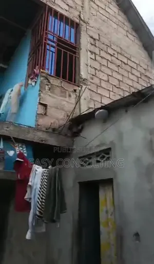 3chbre Villa dans Trois Paillotes, Nsele à Vendre