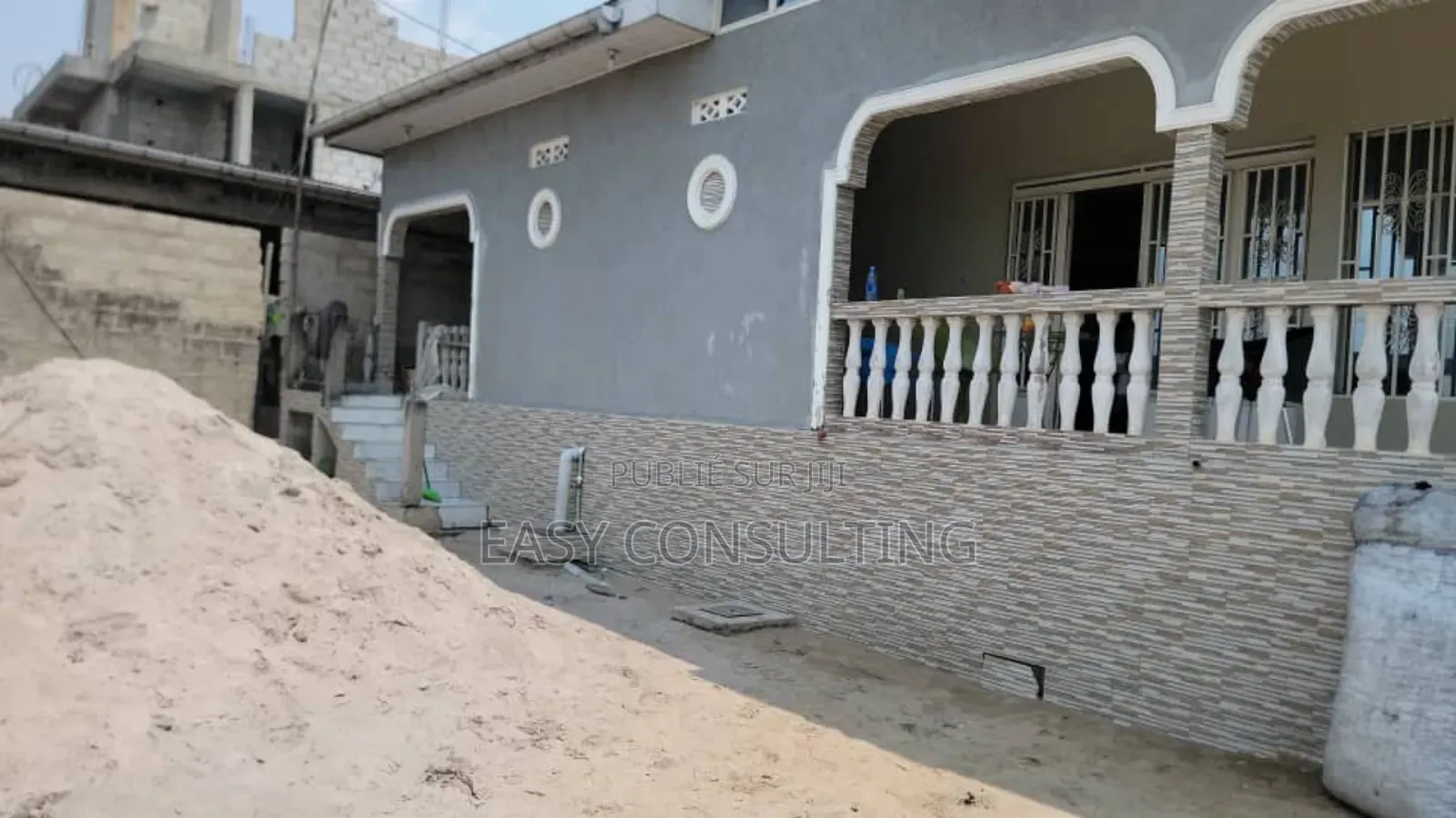 3chbre Villa dans Bât, Nsele à Vendre