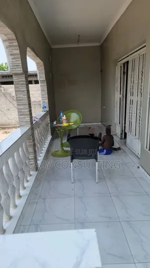3chbre Villa dans Bât, Nsele à Vendre