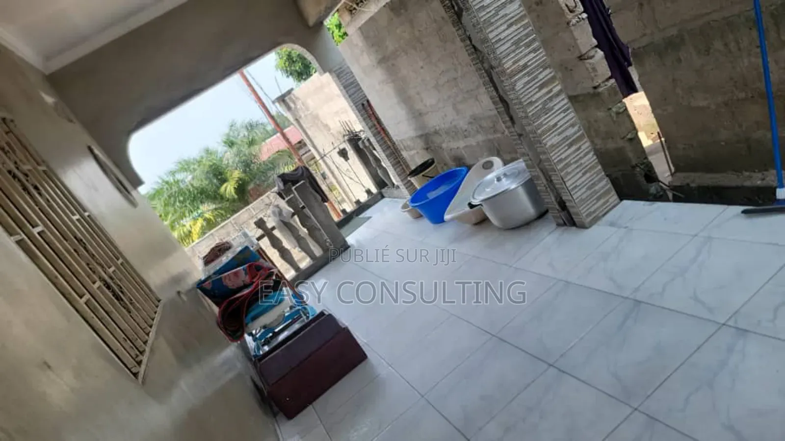 3chbre Villa dans Bât, Nsele à Vendre