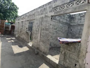 2chbre Villa dans Q13, Ndjili à Vendre