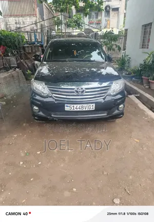 Toyota Fortuner 2015 Gris