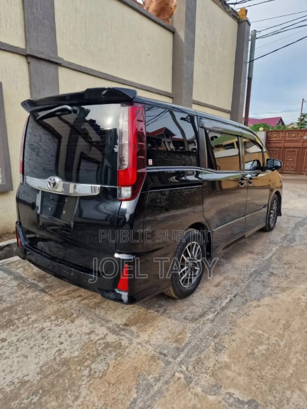Toyota Noah 2021 Black