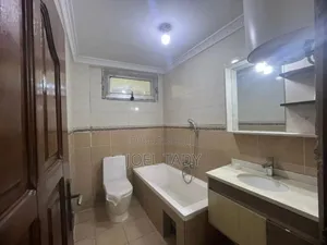 3chbre Appartement dans Empire Supreme, Ngaliema à Louer