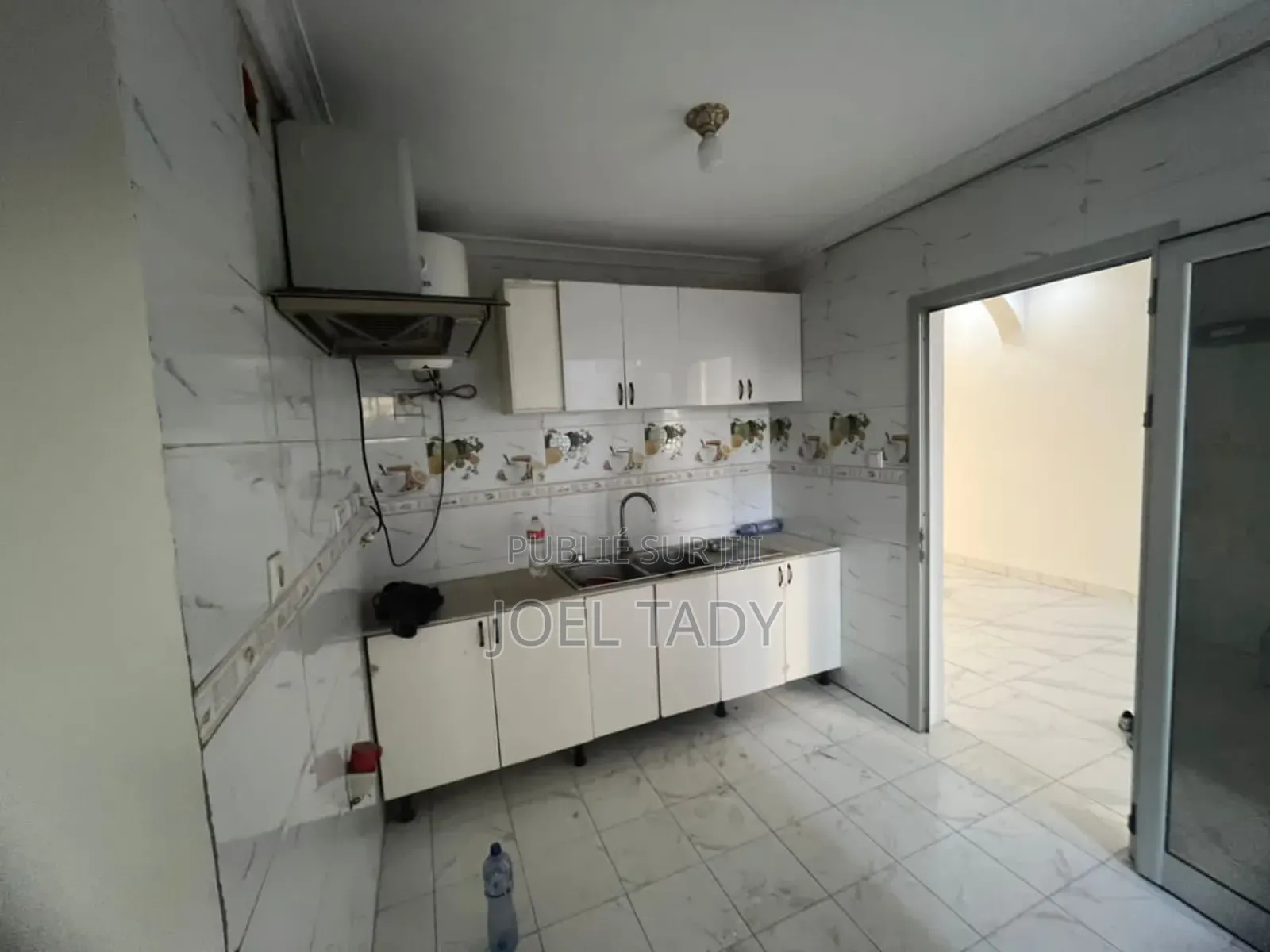 3chbre Appartement dans Empire Supreme, Ngaliema à Louer