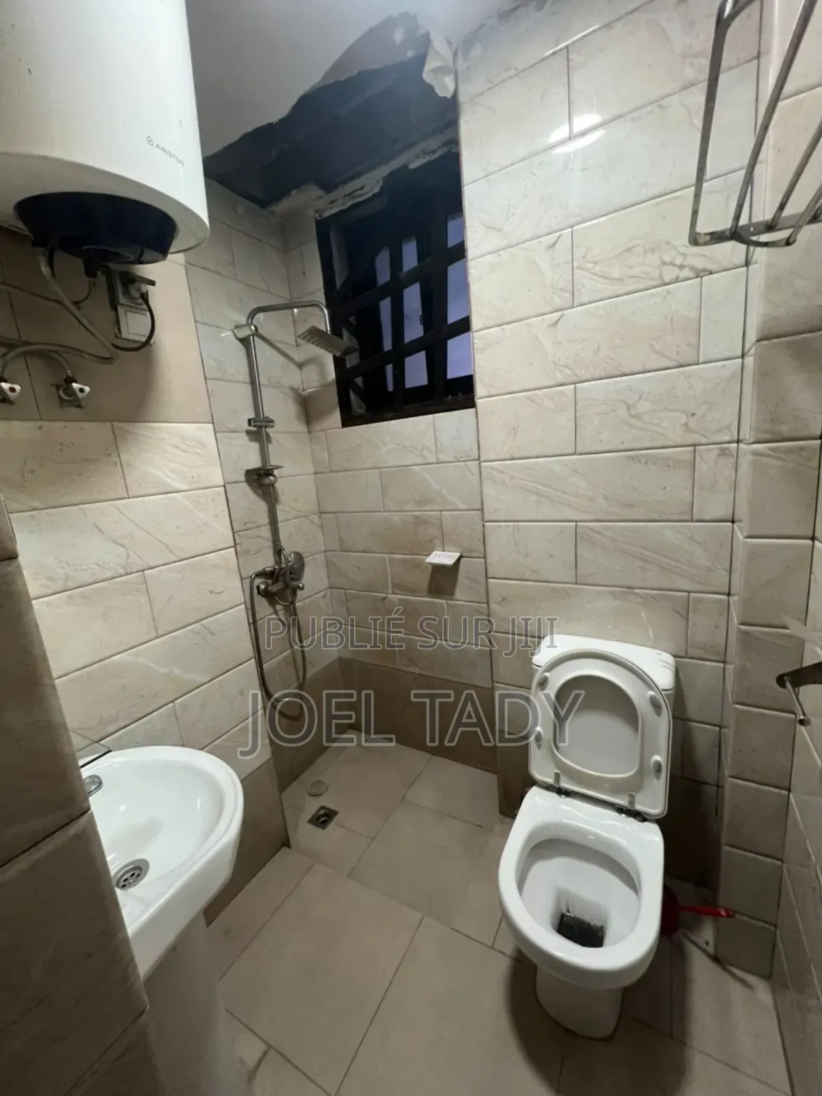 2chbre Appartement dans Empire Supreme, Ngaliema à Louer