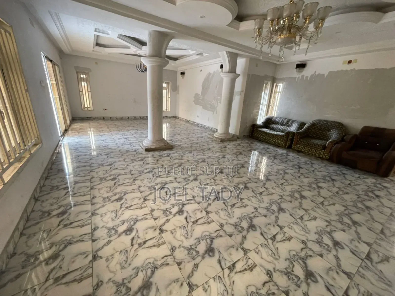 4chbre Duplex dans Empire Supreme, Ngaliema à Vendre