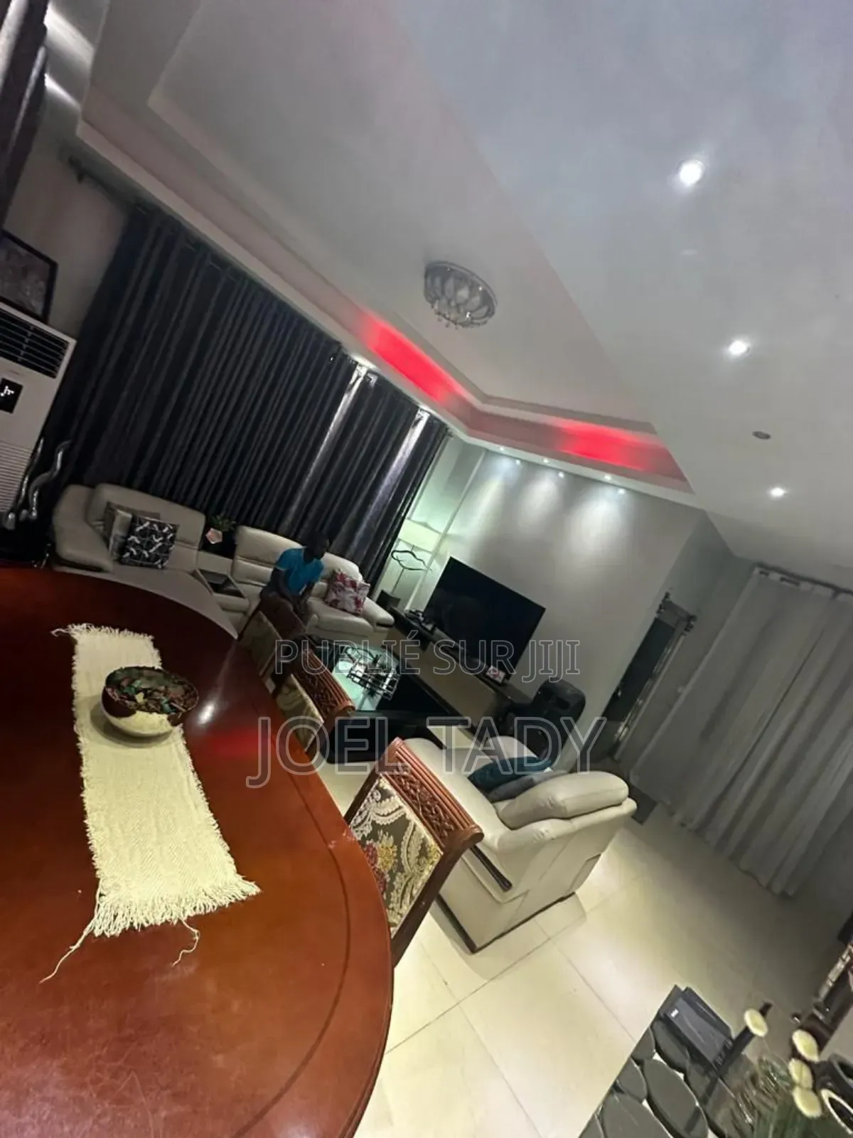 5chbre Villa dans Empire Supreme, Ngaliema à Vendre