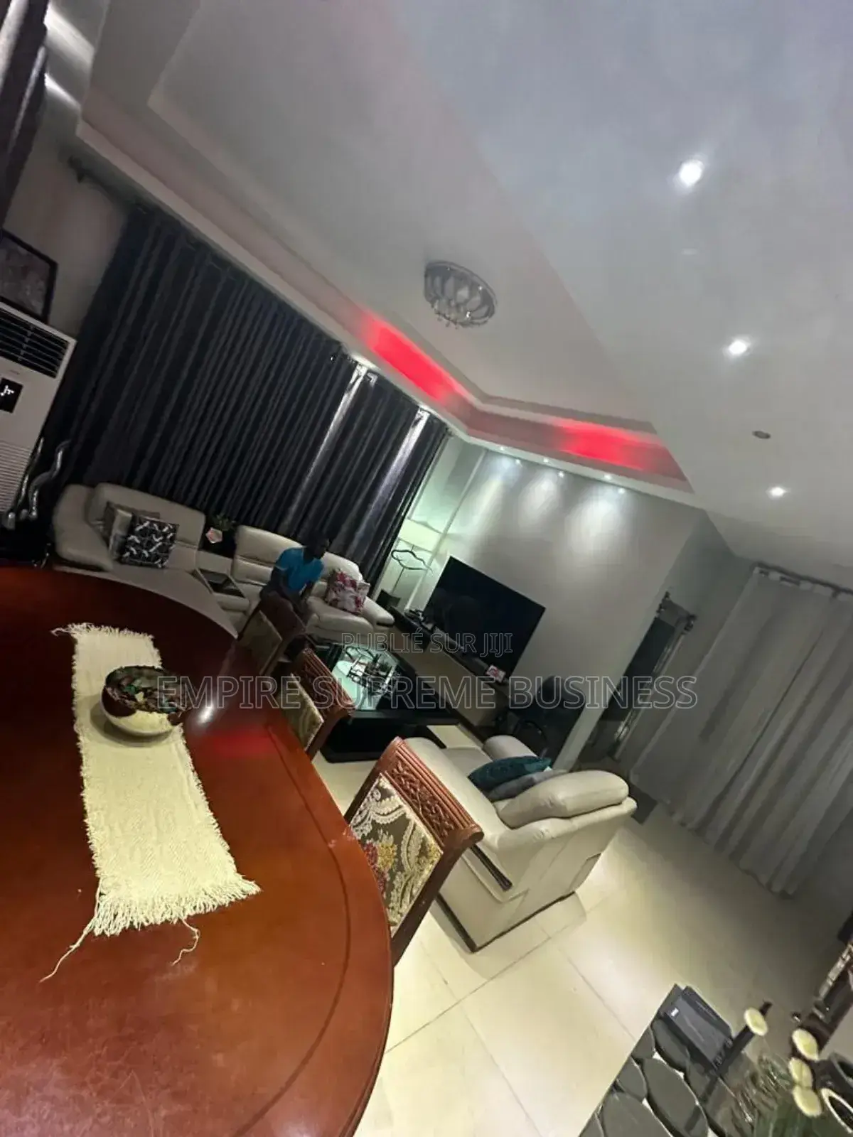 5chbre Villa dans Empire Supreme, Ngaliema à Vendre