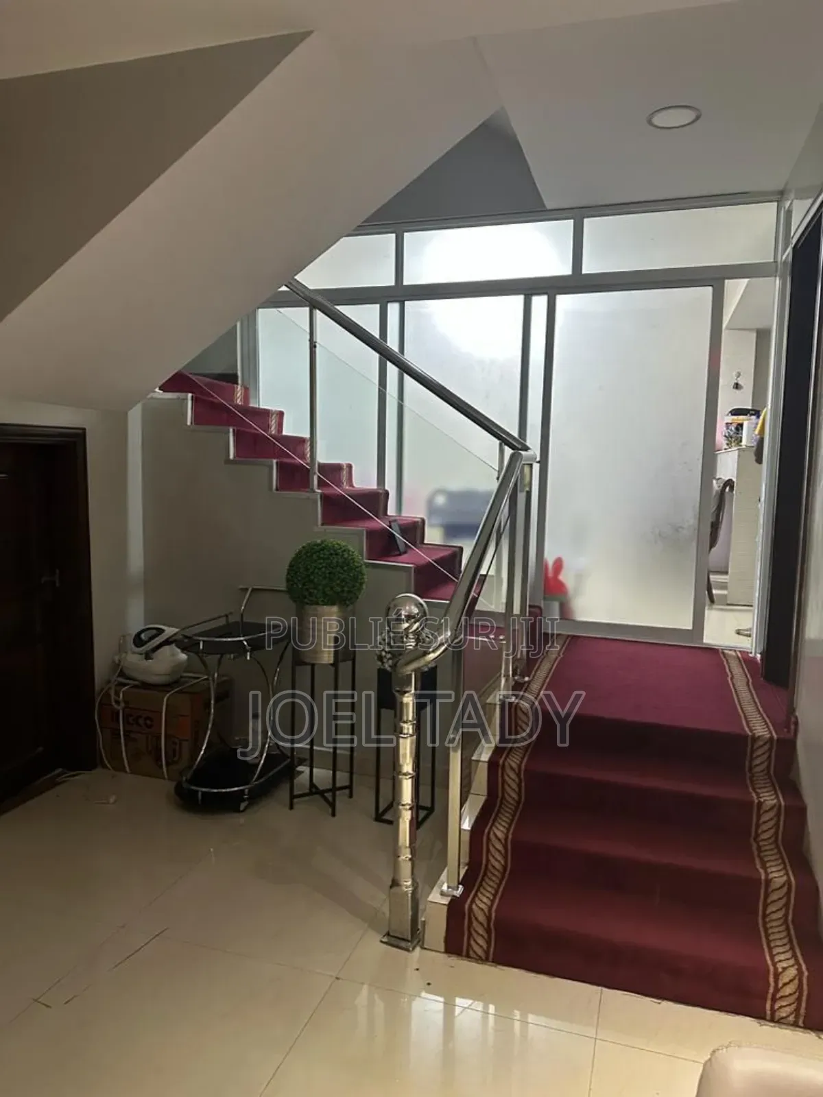 5chbre Villa dans Empire Supreme, Ngaliema à Vendre