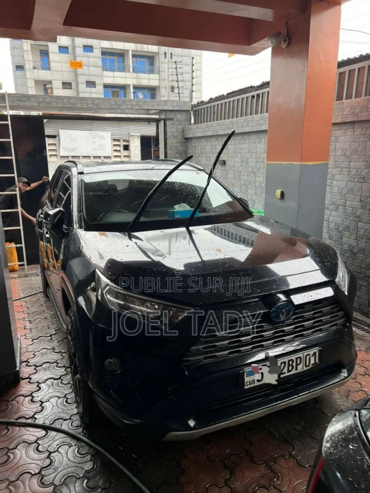 Toyota RAV4 Hybrid 2021 Blue