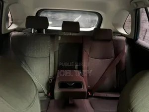 Toyota RAV4 Hybrid 2021 Blue