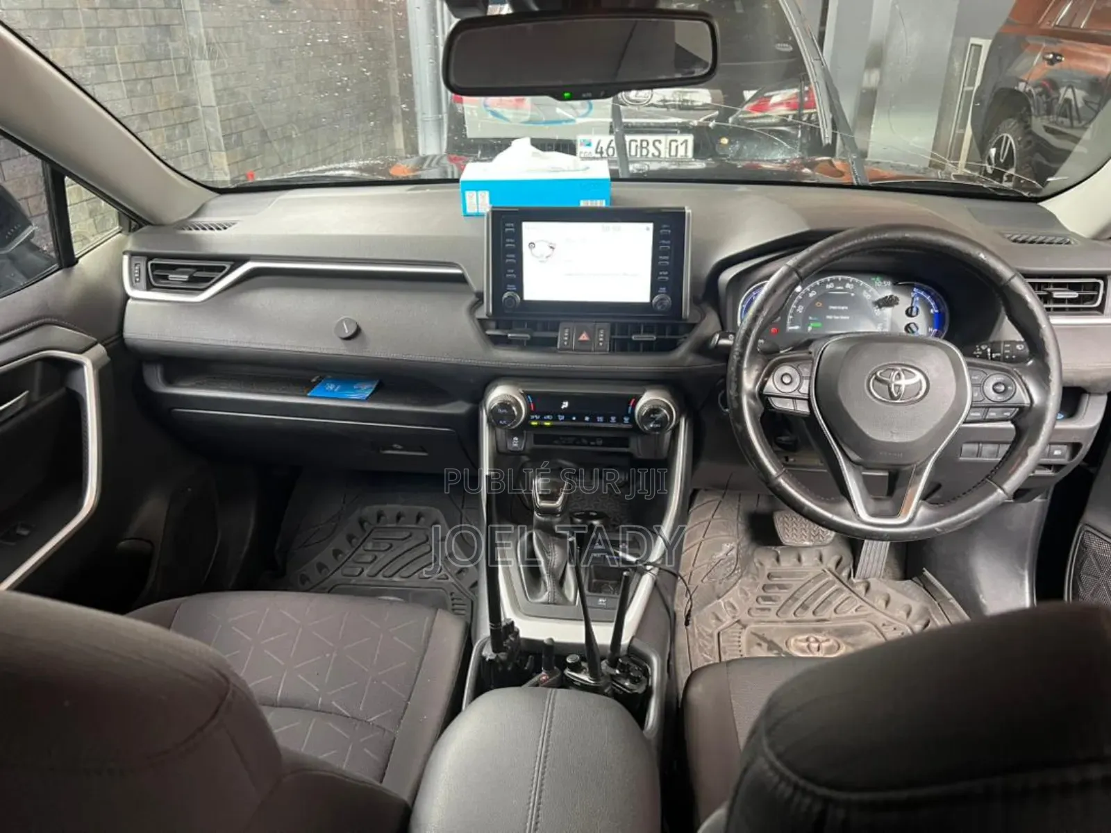 Toyota RAV4 Hybrid 2021 Blue