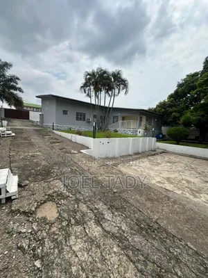 5chbre Villa dans Empire Supreme, Ngaliema à Vendre