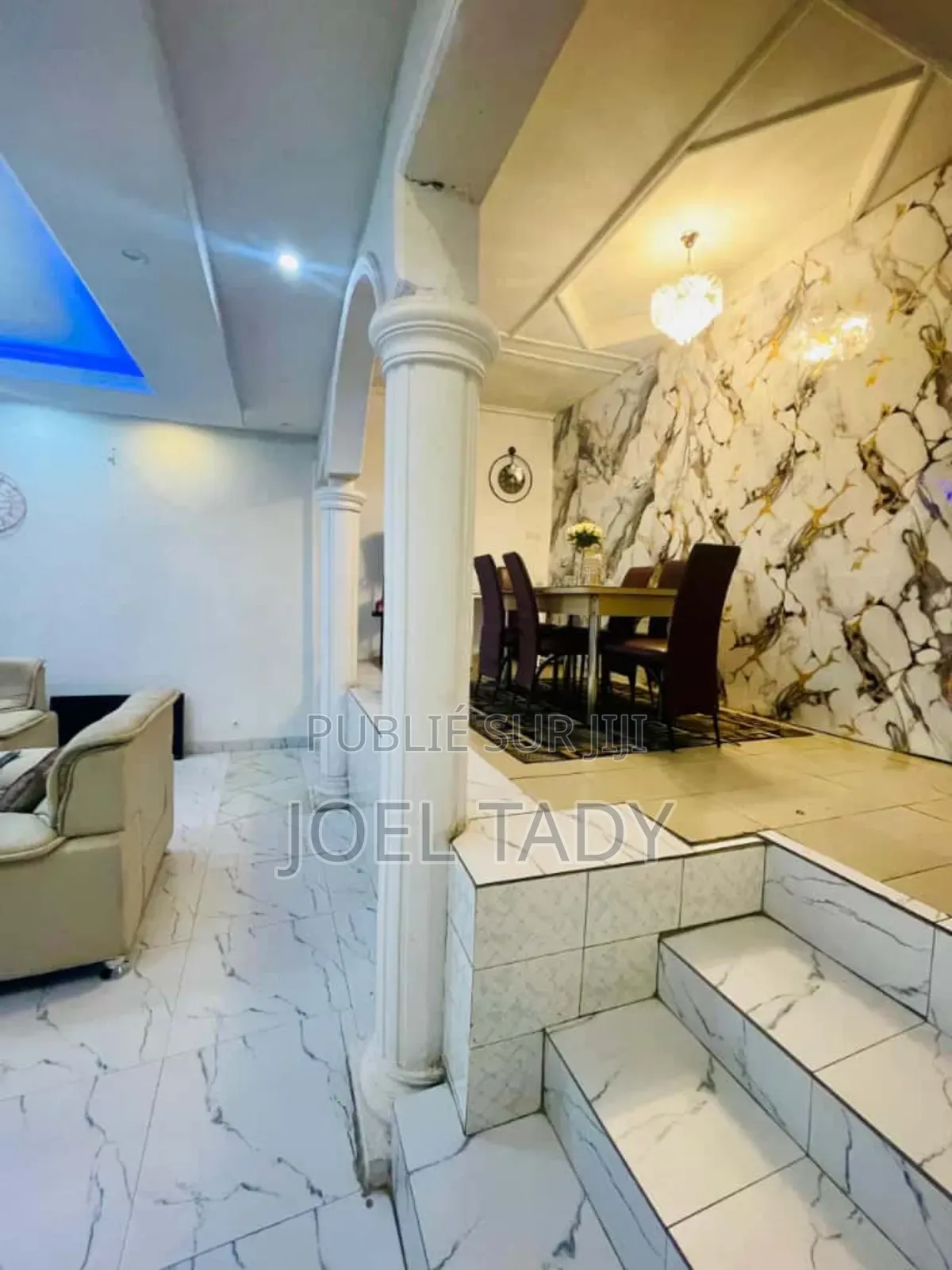 5chbre Villa dans Empire Supreme, Ngaliema à Vendre