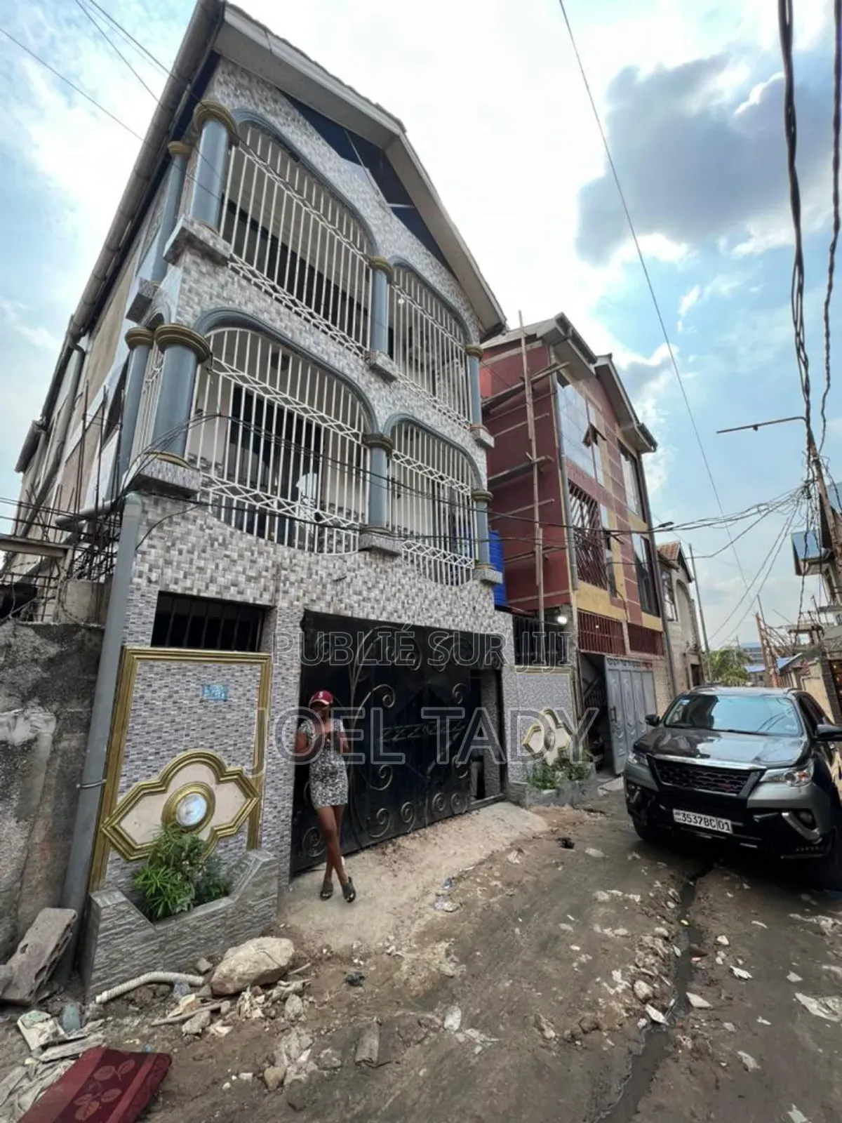 5chbre Maison de ferme dans Empire Supreme, Ngaliema à Vendre