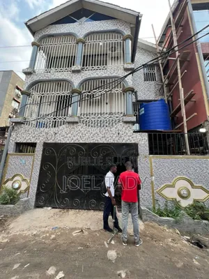 5chbre Maison de ferme dans Empire Supreme, Ngaliema à Vendre