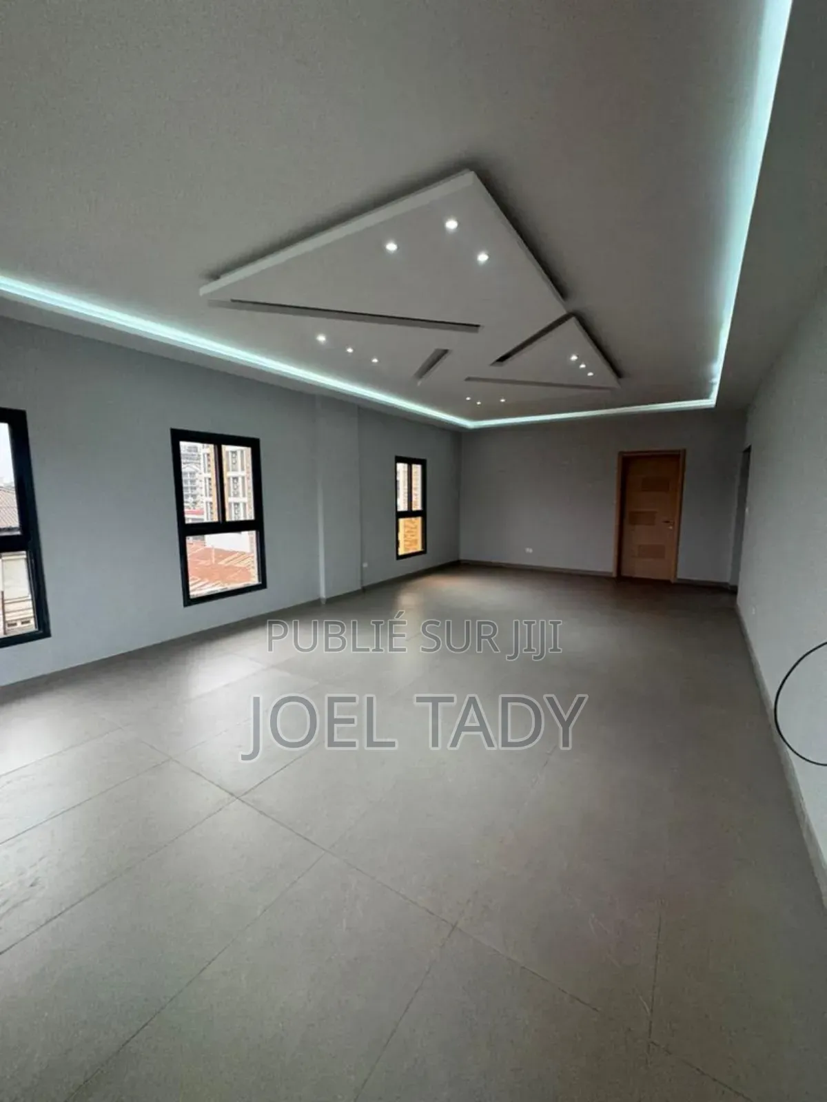 2chbre Appartement dans Empire, Ngaliema à Louer