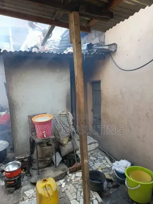 Parcelle Commerciale Sur La Chaussée De Kimwenza – Yolo Nord / Kalamu