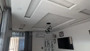 2chbre Villa dans Terre Jaune, Nsele à Vendre