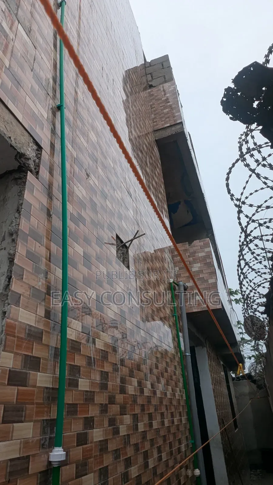 2chbre Villa dans Terre Jaune, Nsele à Vendre