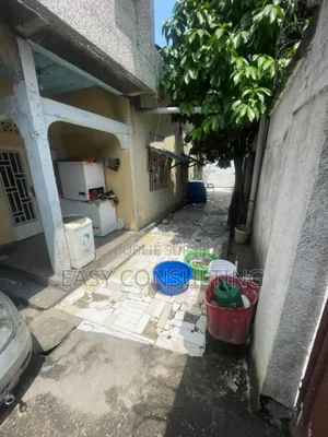 3chbre Villa dans Funa, Limete à Vendre