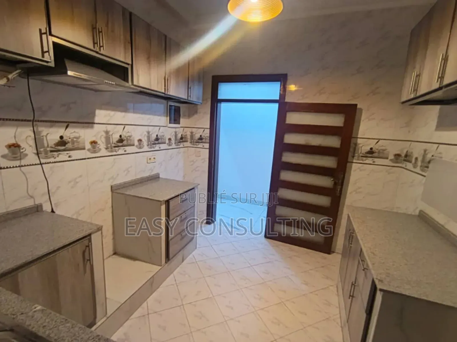 3chbre Villa dans Komoriko, Kintambo à Vendre