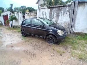 Toyota Vitz 2010 Black