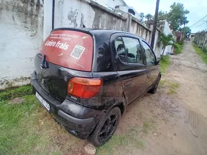 Toyota Vitz 2010 Black