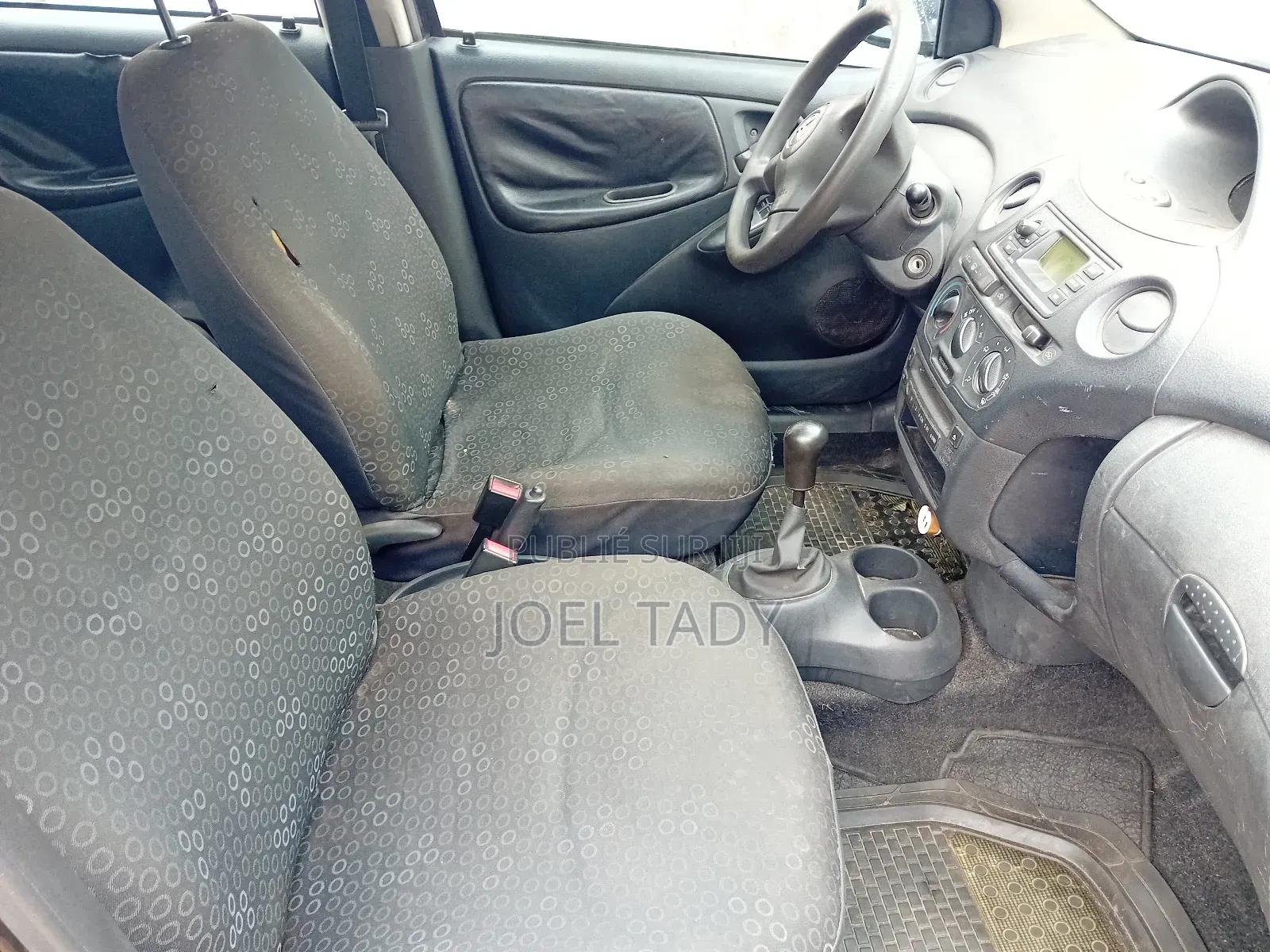 Toyota Vitz 2010 Black