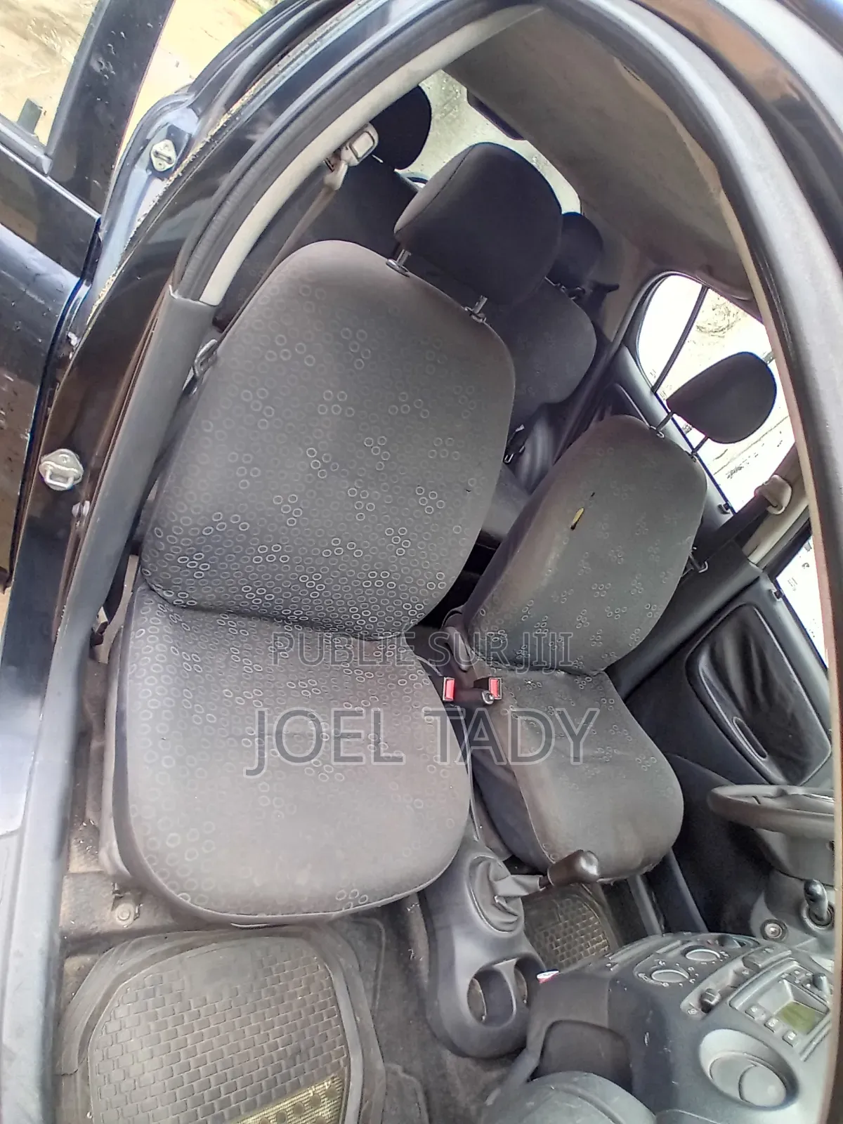 Toyota Vitz 2010 Black