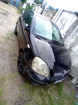 Toyota Vitz 2010 Black