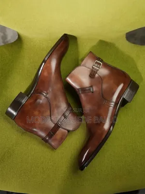 Vente Des Chaussures Homme en Gros Et en Détail